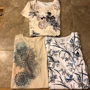 3 short sleeved scoop neck tops